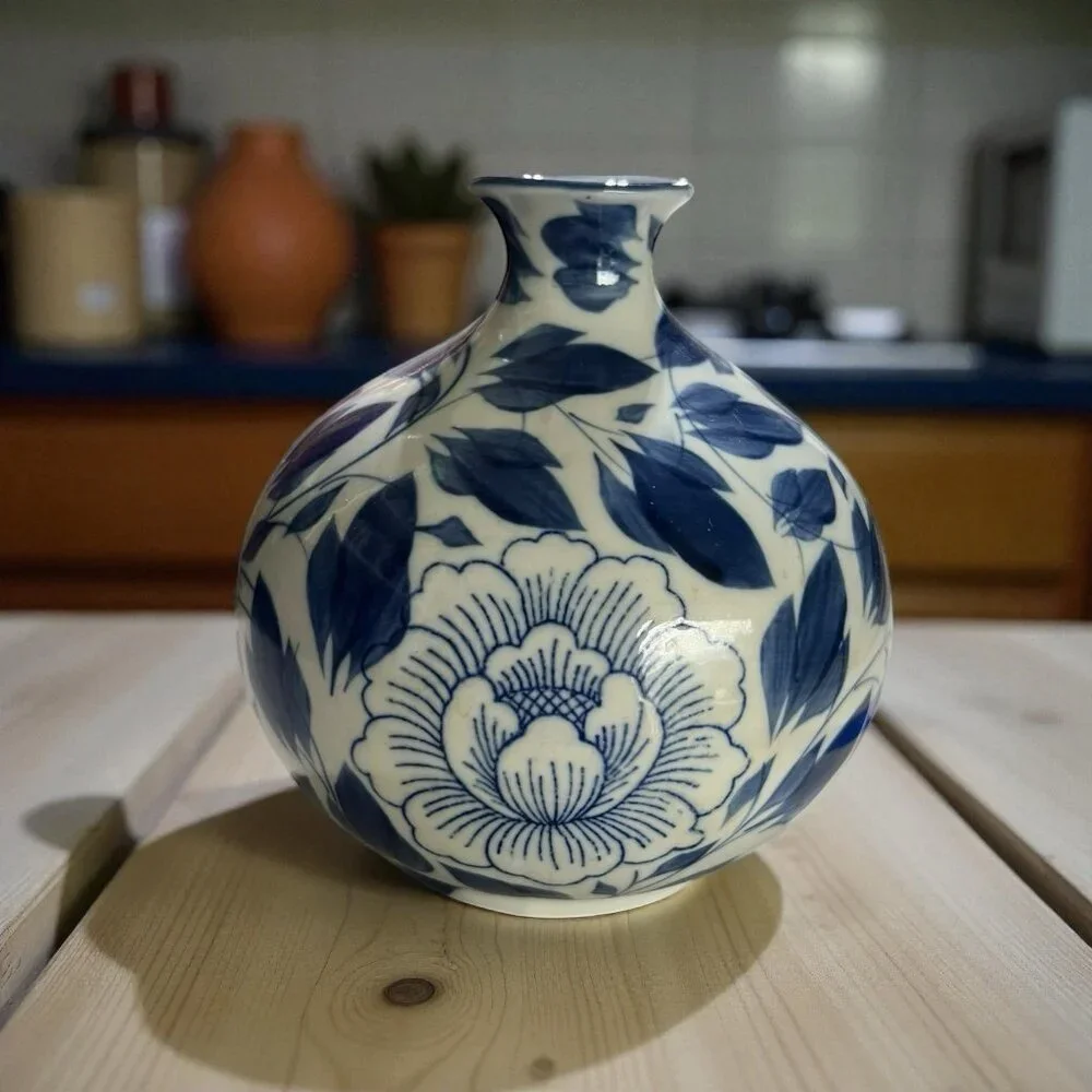 Vintage Gumps Ceramic Floral Vase, Blue and White, Great Condition - 5.5" - Picture 1 of 4